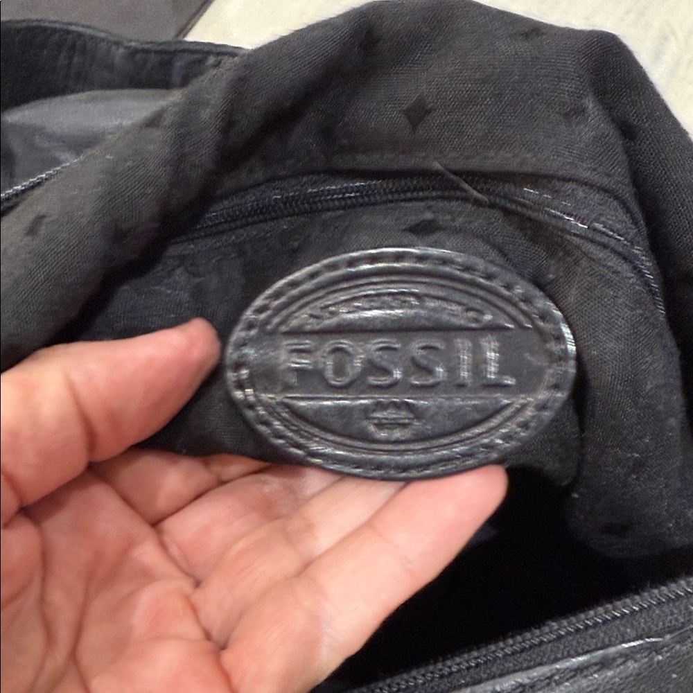 Vintage Fossil Black Leather Crossbody Bag - Picture 14 of 15